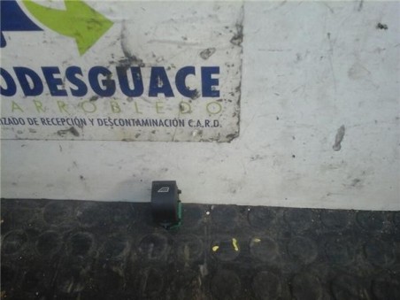Botonera Puerta Delantera Derecha Ford FOCUS LIM  1 6 TDCi 