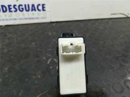 Botonera Puerta Delantera Derecha Kia CARENS 1 7 CRDi 