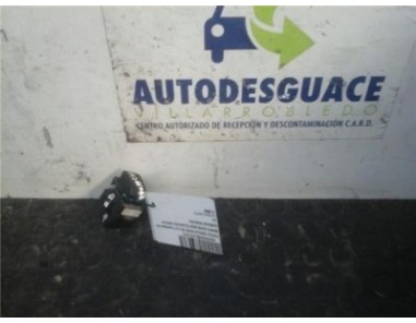 Botonera Puerta Delantera Derecha Toyota COROLLA VERSO 2 2 Turbodiesel 