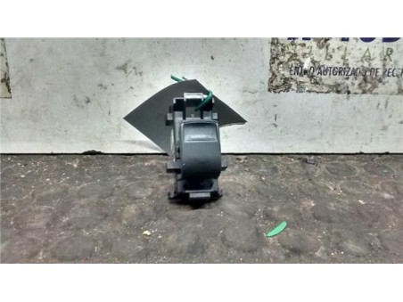 Botonera Puerta Delantera Derecha Toyota YARIS 1 3 16V 