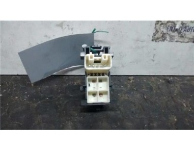 Botonera Puerta Delantera Derecha Toyota YARIS 1 3 16V 