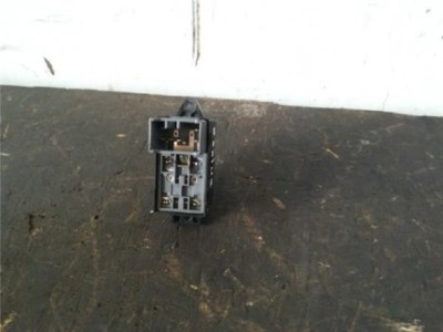 Botonera Puerta Delantera Derecha Ssangyong RODIUS 2 7 Turbodiesel 