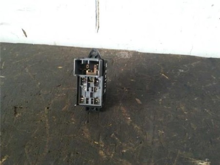 Botonera Puerta Delantera Derecha Ssangyong RODIUS 2 7 Turbodiesel 