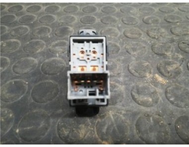 Botonera Puerta Delantera Derecha Hyundai I20 1 2 16V 