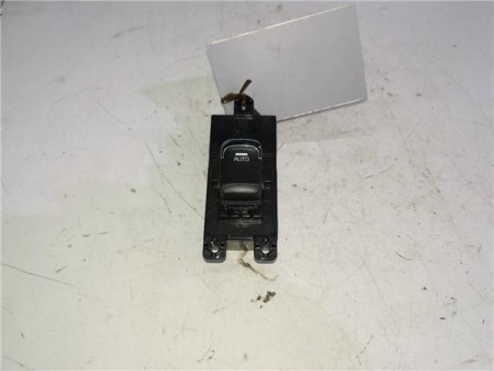 Botonera Puerta Delantera Derecha Kia CEE'D 1 4 CRDi 