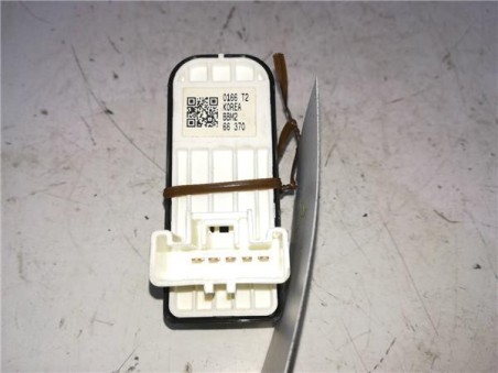 Botonera Puerta Delantera Derecha Mazda 3 LIM  2 2 Turbodiesel 