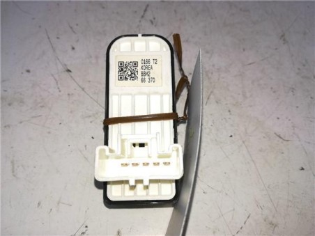 Botonera Puerta Delantera Derecha Mazda 3 LIM  2 2 Turbodiesel 