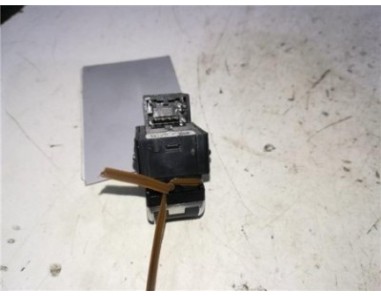 Botonera Puerta Delantera Derecha Audi A3 SEDÁN 1 6 TDI 