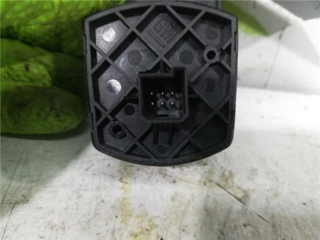 Botonera Puerta Delantera Derecha Opel CORSA E 1 4 16V CAT bivalent  Gasolina / GPL 