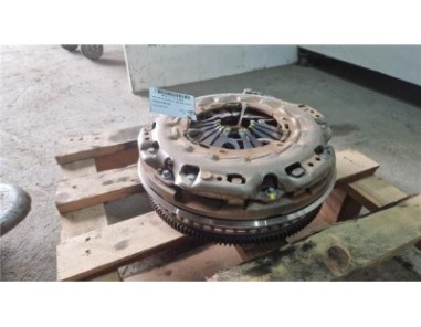 Volante Motor Mercedes-Benz Clase C  Familiar  2 1 C 220 T CDI Blueefficiency  [2 1 Ltr  - 125 kW CDI CAT]