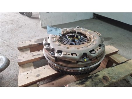 Volante Motor Mercedes-Benz Clase C  Familiar  2 1 C 220 T CDI Blueefficiency  [2 1 Ltr  - 125 kW CDI CAT]