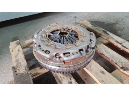 Volante Motor Mercedes-Benz Clase C  Familiar  2 1 C 220 T CDI Blueefficiency  [2 1 Ltr  - 125 kW CDI CAT]