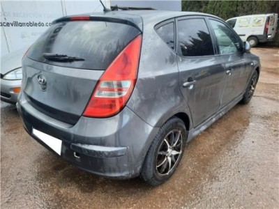 Hyundai i30  1 6 CRDi 2