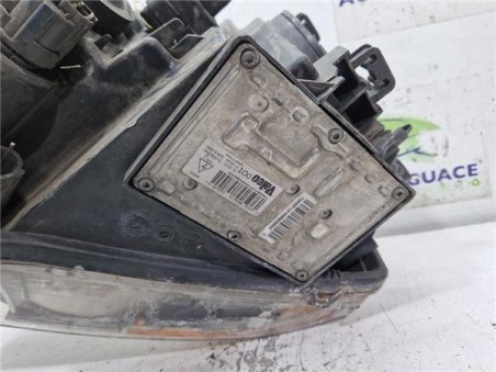 FARO XENON DERECHO Volvo XC90  2 4 D5 Executive   [2 4 Ltr  - 136 kW Diesel CAT]