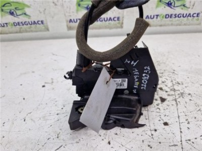 Cerradura Puerta Trasera Izquierda Renault Megane IV Berlina 5P  1 2 Tech Road [1 2 Ltr  - 97 kW TCE Energy]