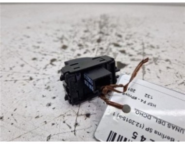 MANDO ELEVALUNAS DELANTERO DERECHO Renault Megane IV Berlina 5P  1 2 Tech Road [1 2 Ltr  - 97 kW TCE Energy]