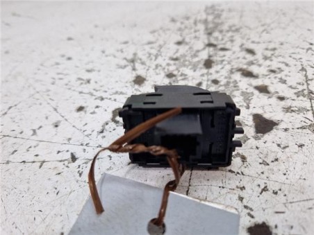 MANDO ELEVALUNAS TRASERO IZQUIERDO Renault Megane IV Berlina 5P  1 2 Tech Road [1 2 Ltr  - 97 kW TCE Energy]