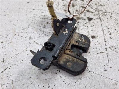 Cerradura Porton Volkswagen Golf IV Berlina  1 9 TDI