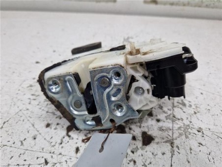 Cerradura Puerta Trasera Izquierda Suzuki Celerio  1 0 GA [1 0 Ltr  - 50 kW 12V CAT]