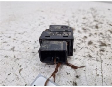 MANDO ELEVALUNAS TRASERO DERECHO Kia Sorento  2 5 CRDi