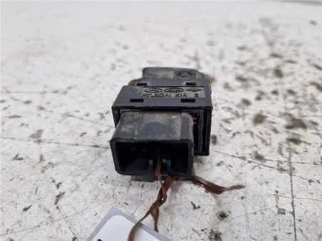 MANDO ELEVALUNAS TRASERO DERECHO Kia Sorento  2 5 CRDi