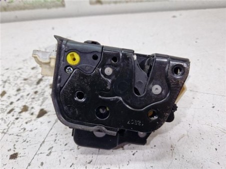 Cerradura Puerta Trasera Izquierda Audi A4 Berlina  2 0 TDI 16V  [2 0 Ltr  - 103 kW TDI]