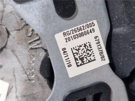 Volante Mini Countryman  1 6 Cooper D All4 [1 6 Ltr  - 82 kW Diesel CAT]