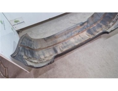 Paragolpes Trasero Volkswagen Golf IV Berlina  1 9 TDI