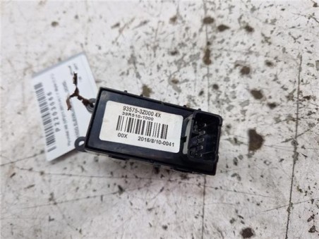 MANDO ELEVALUNAS DELANTERO DERECHO Hyundai i40  1 7 Style [1 7 Ltr  - 100 kW CRDi CAT]