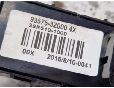 MANDO ELEVALUNAS DELANTERO DERECHO Hyundai i40  1 7 Style [1 7 Ltr  - 100 kW CRDi CAT]