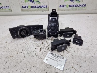 Conjunto Interruptores Hyundai i40  1 7 Style [1 7 Ltr  - 100 kW CRDi CAT]