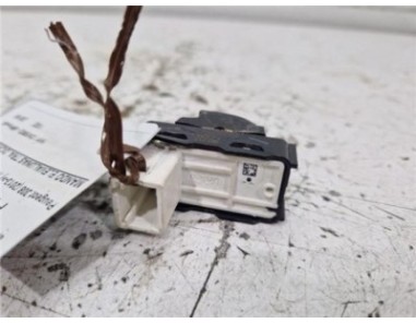 MANDO ELEVALUNAS TRASERO DERECHO Peugeot 308  1 5 Style [1 5 Ltr  - 75 kW Blue-HDI FAP]