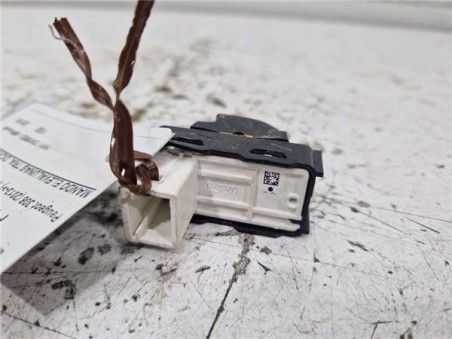 MANDO ELEVALUNAS TRASERO DERECHO Peugeot 308  1 5 Style [1 5 Ltr  - 75 kW Blue-HDI FAP]