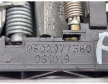 Maneta Exterior Delantera Izquierda Peugeot 308  1 5 Style [1 5 Ltr  - 75 kW Blue-HDI FAP]