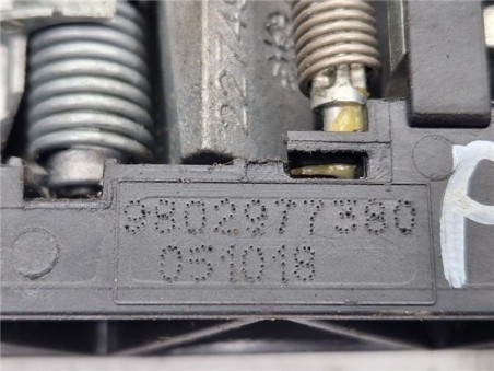 Maneta Exterior Delantera Izquierda Peugeot 308  1 5 Style [1 5 Ltr  - 75 kW Blue-HDI FAP]