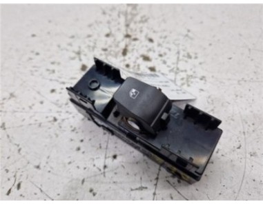 MANDO ELEVALUNAS DELANTERO DERECHO Hyundai i30  1 6 KLASS 70KW