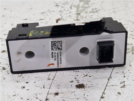 MANDO ELEVALUNAS DELANTERO DERECHO Hyundai i30  1 6 KLASS 70KW