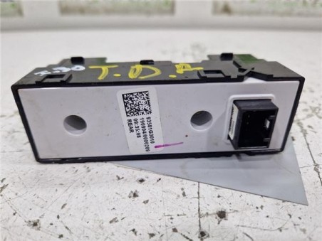 MANDO ELEVALUNAS TRASERO DERECHO Hyundai i30  1 6 KLASS 70KW