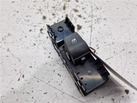 MANDO ELEVALUNAS TRASERO IZQUIERDO Hyundai i30  1 6 KLASS 70KW