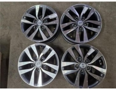 JUEGO LLANTAS Hyundai i30  1 6 KLASS 70KW