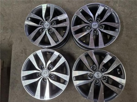 JUEGO LLANTAS Hyundai i30  1 6 KLASS 70KW