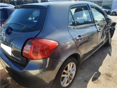 Toyota Auris  1 3 Live [1 3 Ltr  - 74 kW 16V CAT] 2