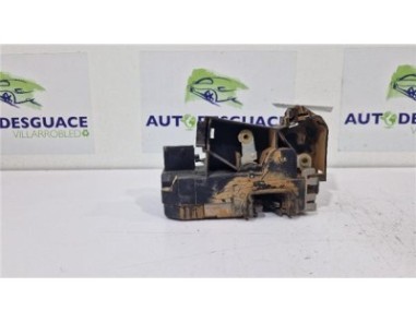 Cerradura Puerta Trasera Izquierda Renault Trafic II Combi  2 0 27 CN Combi6 acristalado parcial [2 0 Ltr  - 84 kW dCi Diesel CA