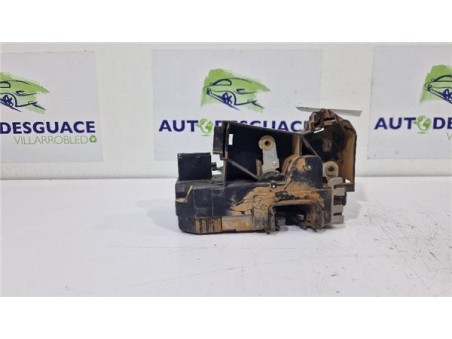 Cerradura Puerta Trasera Izquierda Renault Trafic II Combi  2 0 27 CN Combi6 acristalado parcial [2 0 Ltr  - 84 kW dCi Diesel CA