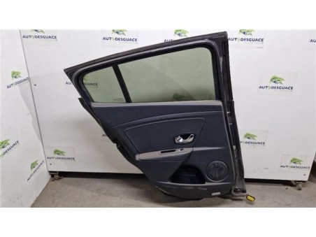Puerta Trasera Izquierda Renault MEGANE III Fastback  2 0 CVT 