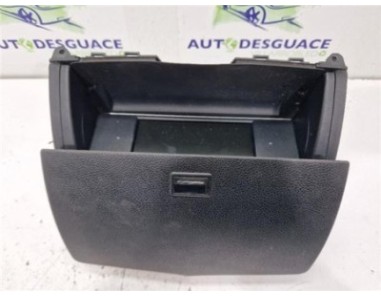 Pantalla Mercedes-Benz Clase C  Berlina  2 1 C 200 CDI BlueEfficiency  [2 1 Ltr  - 100 kW CDI CAT]