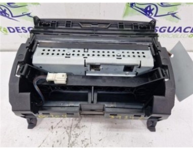 Pantalla Mercedes-Benz Clase C  Berlina  2 1 C 200 CDI BlueEfficiency  [2 1 Ltr  - 100 kW CDI CAT]