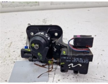 Bombin Porton Trasero Opel Corsa C  1 2