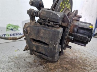 Buje Delantero Izquierdo Nissan Pickup  2 5 TD 4WD