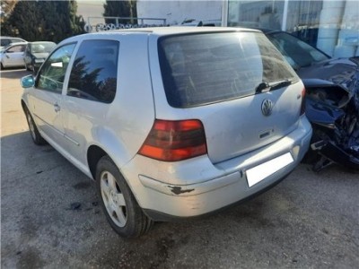 Volkswagen Golf IV Berlina  1 6 2